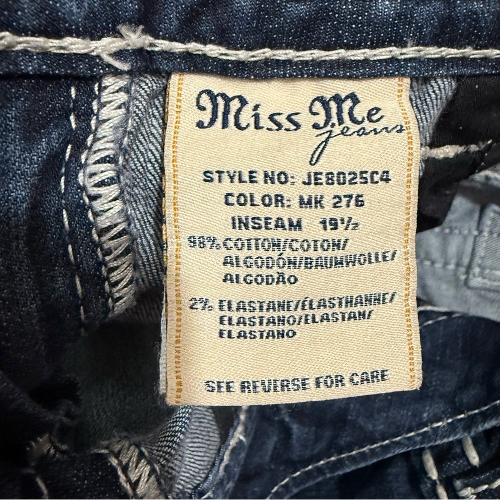 Miss Me Capri - Picture 12 of 12